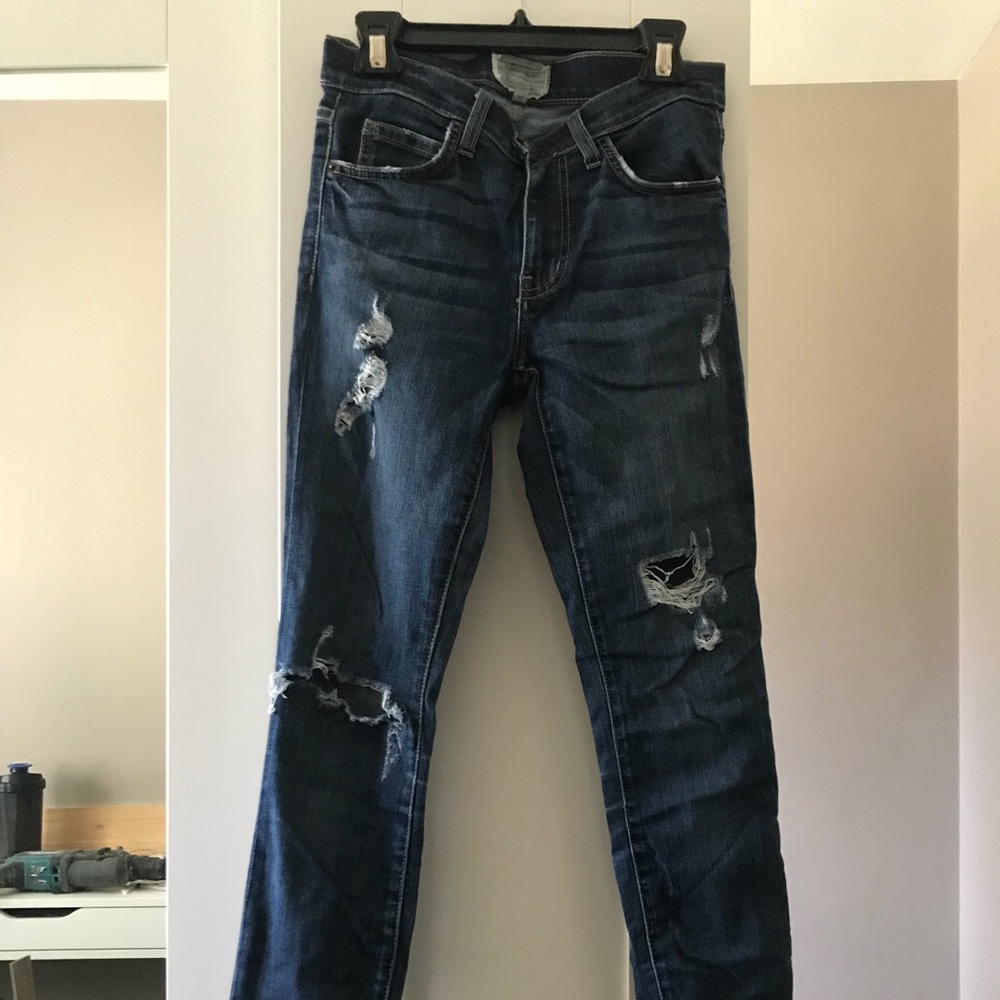 Distressed HW skinny jeans